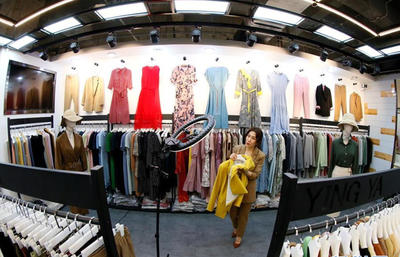 中國服裝第一街杭州四季青現(xiàn)直播禁令 服飾批發(fā)市場何以決裂直播