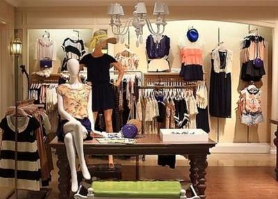 服裝廠那些賣不完的衣服都去了哪里?難道全丟了?今天可算知道了