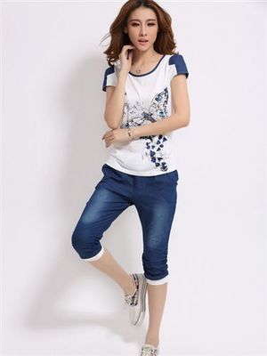 運(yùn)動衫 休閑套 服裝批發(fā)2014新款韓版時尚休閑套裝大碼運(yùn)動牛仔套裝圖片|運(yùn)動衫 休閑套 服裝批發(fā)2014新款韓版時尚休閑套裝大碼運(yùn)動牛仔套裝產(chǎn)品圖片由深圳市龍崗區(qū)紫藤服裝經(jīng)營部公司生產(chǎn)提供-